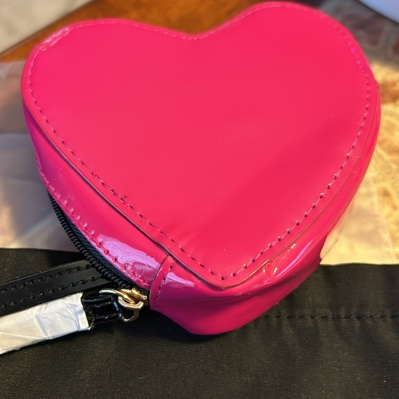 Authentic YSL heart shaped pink zipper pouch complete with lipstick charms pouch - Picture 6 of 8